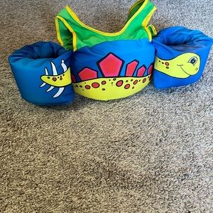 Body glove puddle jumper